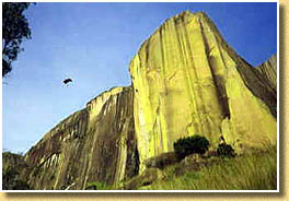 Base-Jump au Karambony Camp Catta Madagascar