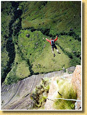 Base-Jump au Tsaranoro Camp Catta Madagascar