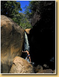 Cascade et forêt au Camp Catta Madagascar